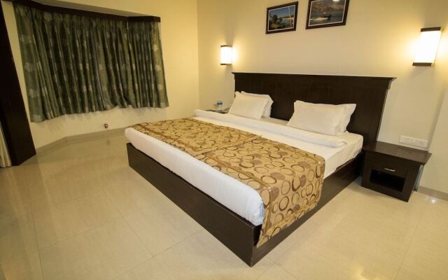 Grand Sarovar Portico