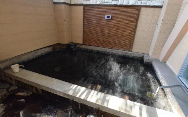 Kumamoto Capsule Hotel - Hostel, Caters to Men