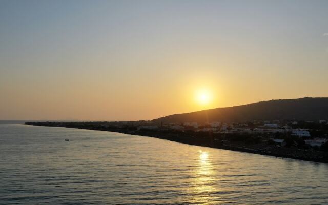 Sand Gem - Beach Apartments