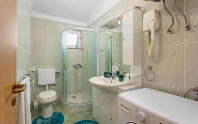 Stunning Home in Krk With Wifi and 2 Bedrooms