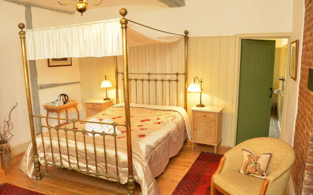 The Woolpack Hotel