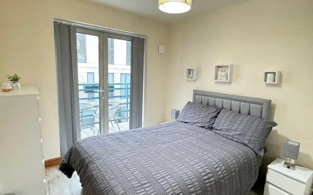 Spacious 2-bed Flat Next to Piccadilly Station