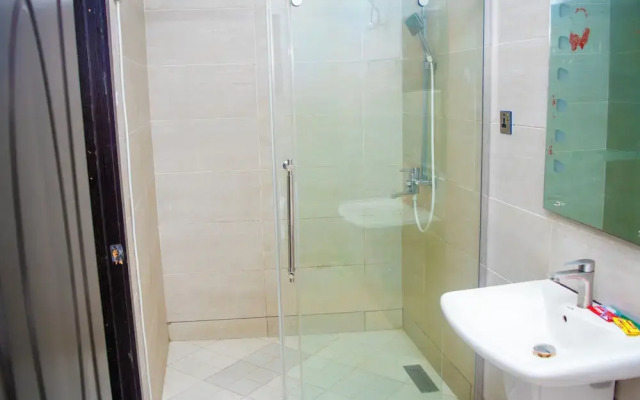 Ai-Royal Hotel & Suites