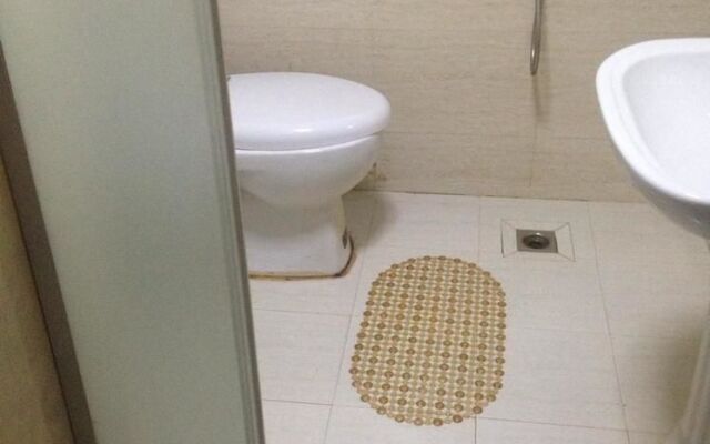 Minghong Business Hotel