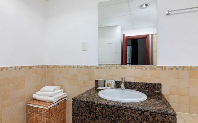 Panoramic Spacious City View 2BR Escape