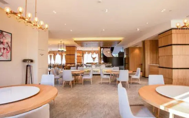 Lxora Hotel