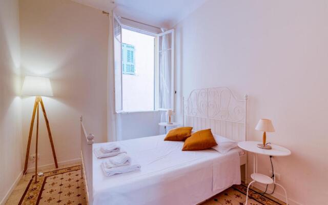 Apartment In The Heart Of Sanremo