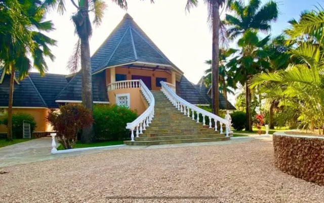Sunset Villa Diani
