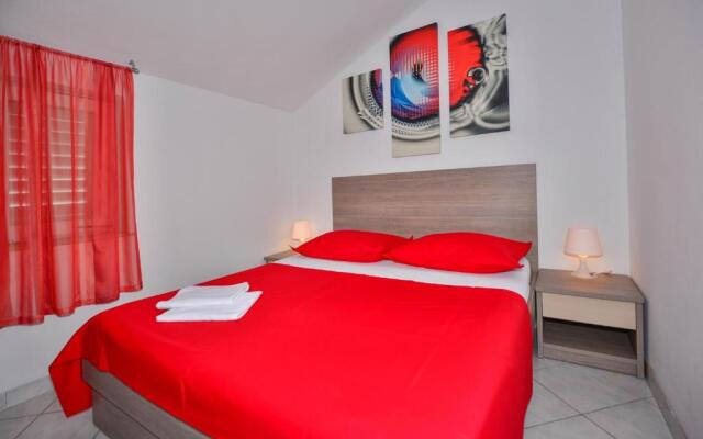 Apartment Marijo - 300m to beach