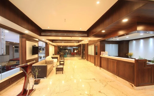 OYO 8320 Hotel Lok Sagar