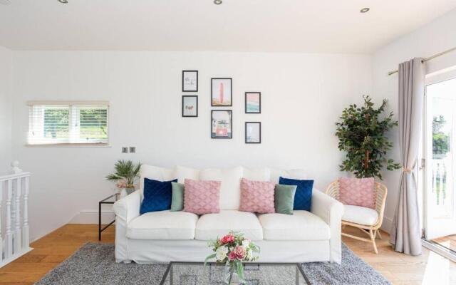 Estuary View by Sorted Stay