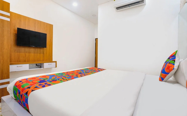 FabHotel The Vibrant - Nr. Tapovan Circle