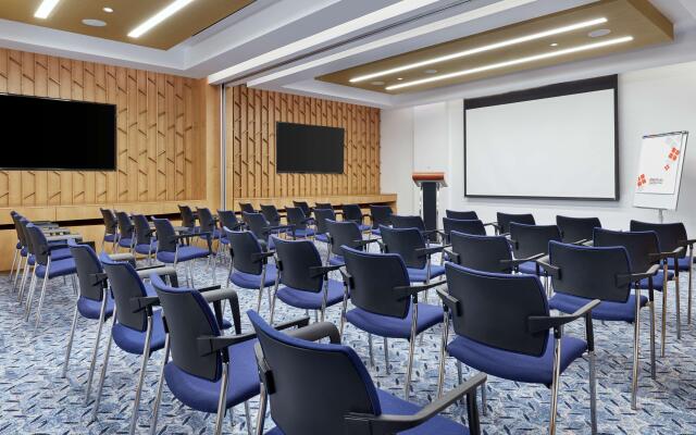 Hilton Garden Inn Muscat Al Khuwair Hotel