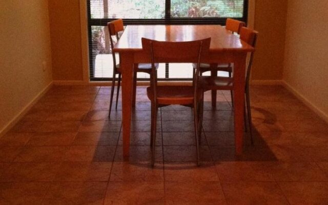 Idyllic Retreat For 4 People in Beautiful Otway Ranges, Recharge & Refresh in Hot Tub