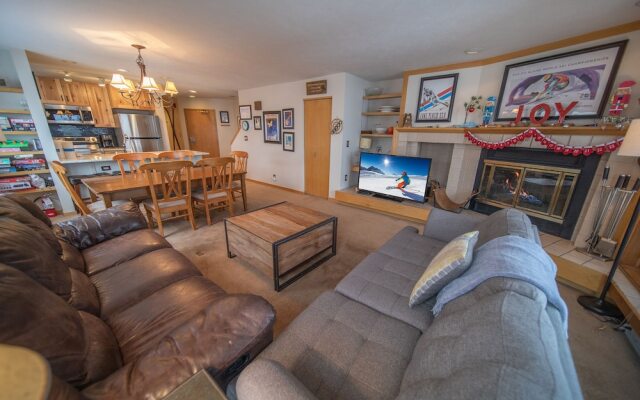 Liftside 309 by SummitCove Vacation Lodging