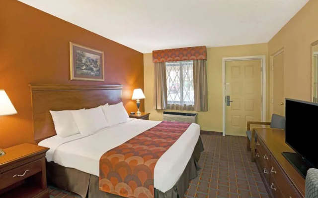Super 8 Downtown Gatlinburg Convention Center