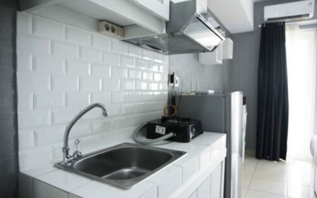 Modern and Comfortable Studio Apartment Springlake Summarecon near Summarecon