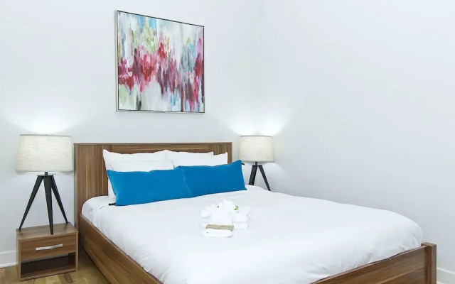Architectural 2BR in Wicker Park by Sonder