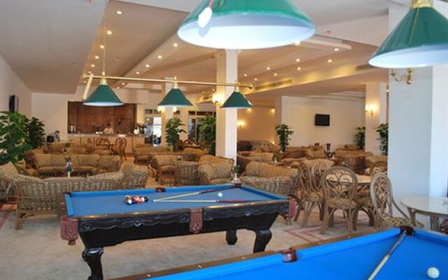 Golden 5 Sapphire Suites Hotel