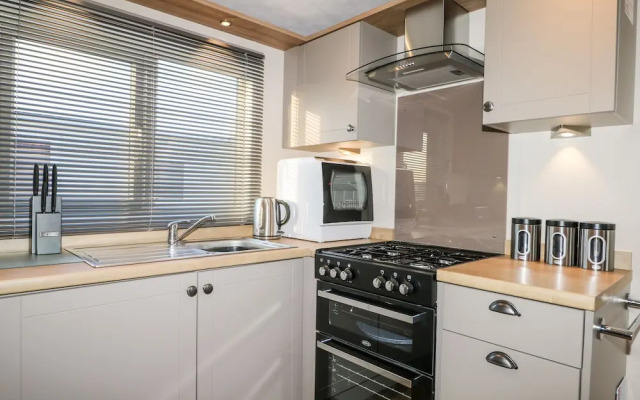 Chichester Lakeside Holiday Park