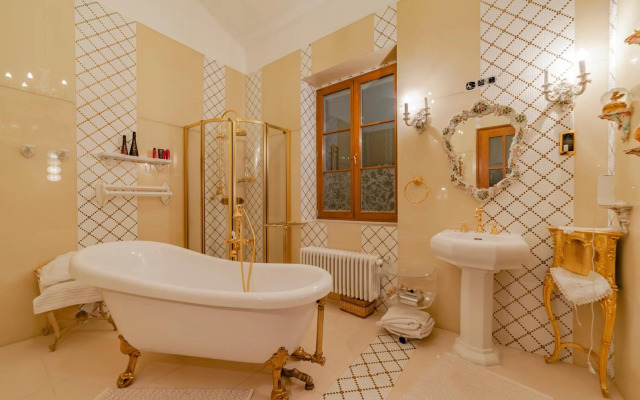 Unique Luxury Loft with Terrace in Old Town