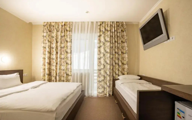 Private Rooms in Hotel Lift 1R