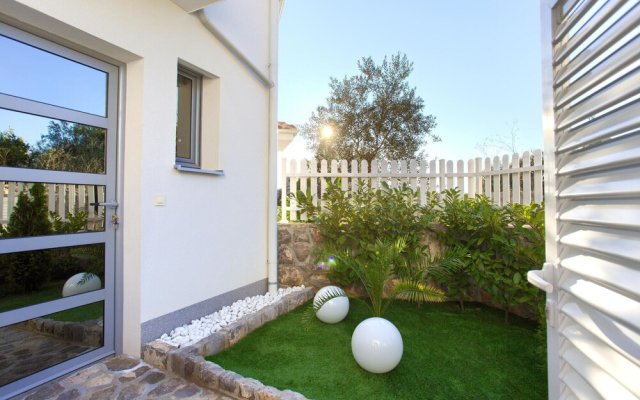 Nice Home in Krk With Wifi and 2 Bedrooms