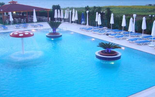 Club Casmin Hotel