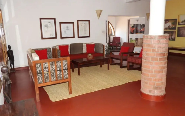 Bougainvillea Safari Lodge