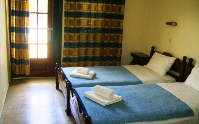 Flamingo Apartments Moraitika Corfu