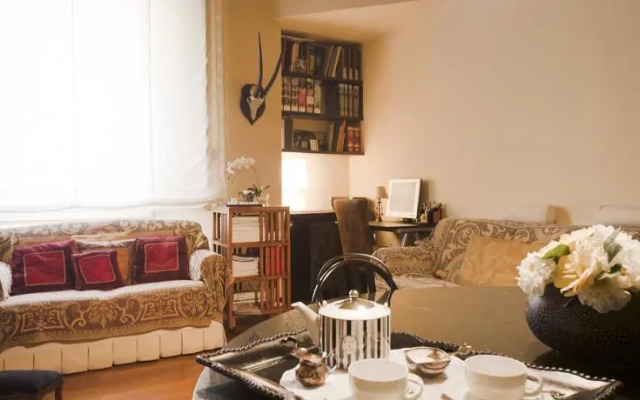 Castagnoli Halldis Apartment