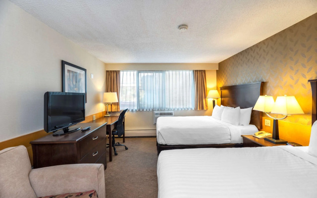 Prestige Riverside Lodge