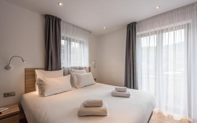 MERANTI - Design apartment with spa and gym