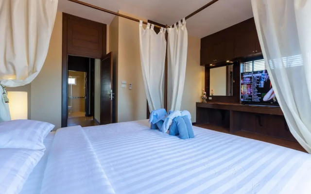 5 Bedroom Pool Villa Close To Town H5