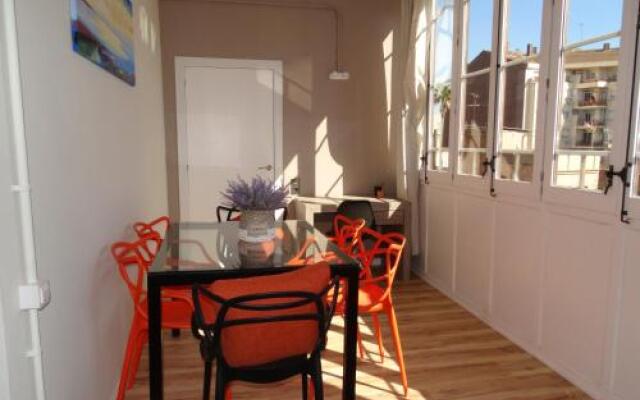 Feel at Sants Apartments