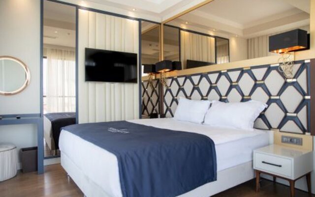 Serenity Queen Hotel