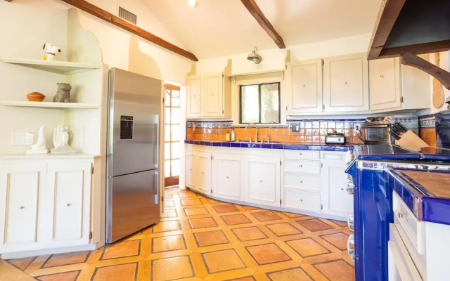 Fredonia by Avantstay Great Views of Studio City