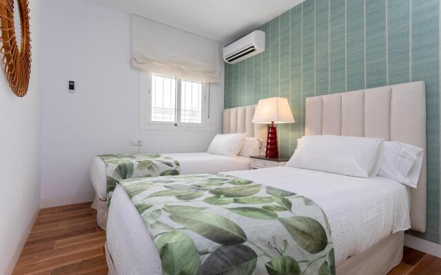 Lovely 2-bedroom apartment in Cadiz center. San Antonio III