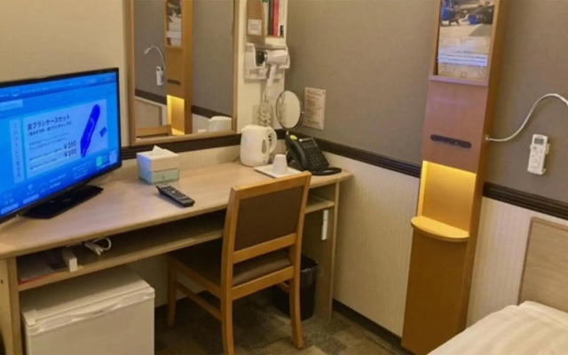 Toyoko Inn Sendai Higashi 2