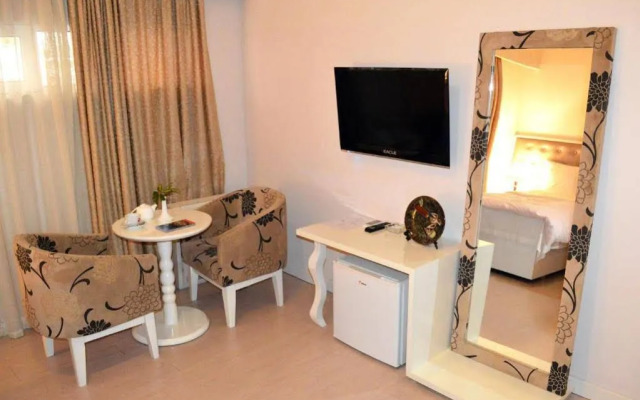 Select City Center Hotel