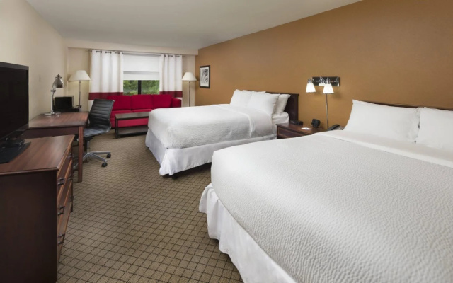 DoubleTree by Hilton Manhattan, KS
