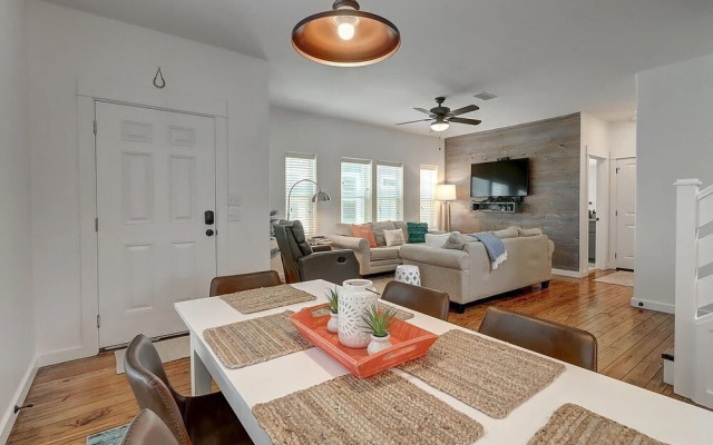 519wac 3 Bedroom Home by Redawning