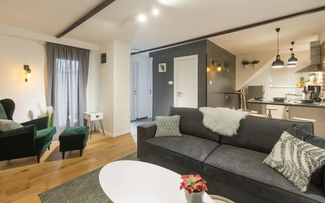 Stylish Urban Oasis