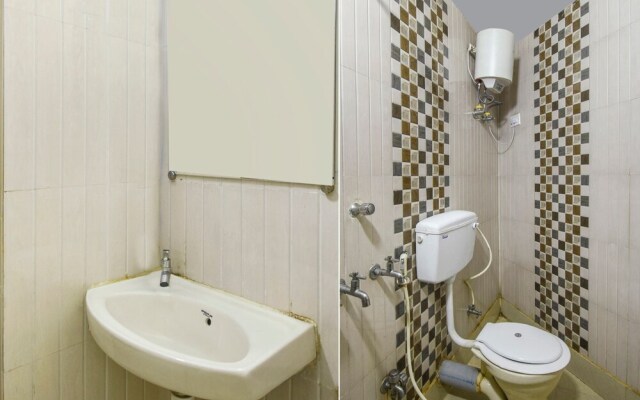 OYO 41435 Golden Residency