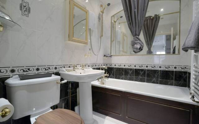2 Bedroom Apartment Next to the Sea