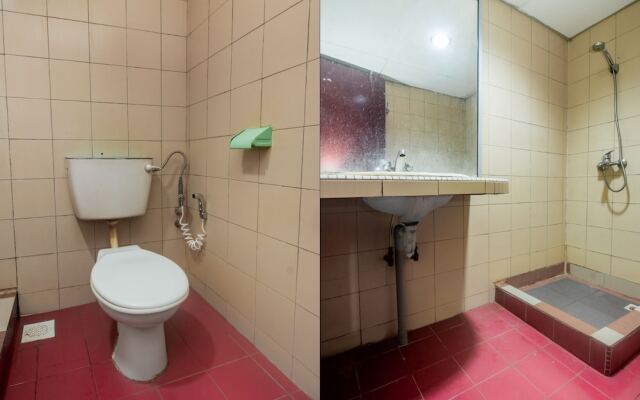 OYO 90124 Payang Puri Baru Hotel