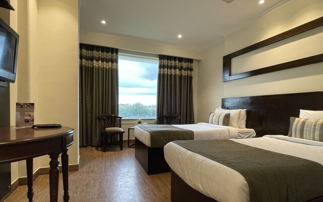 Royale Sarovar Portico Agra