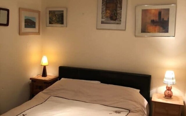 Walk to the Pub Caherdaniel