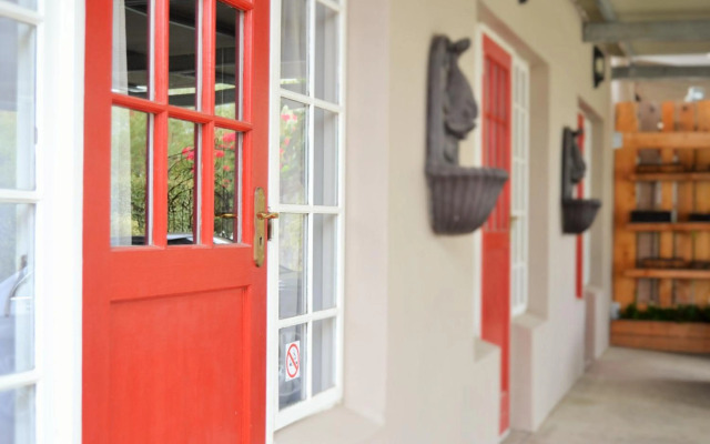 Versailles Self-Catering