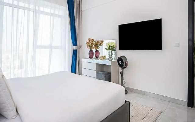 Spacious 1BR Apt in Pearlz by Danube